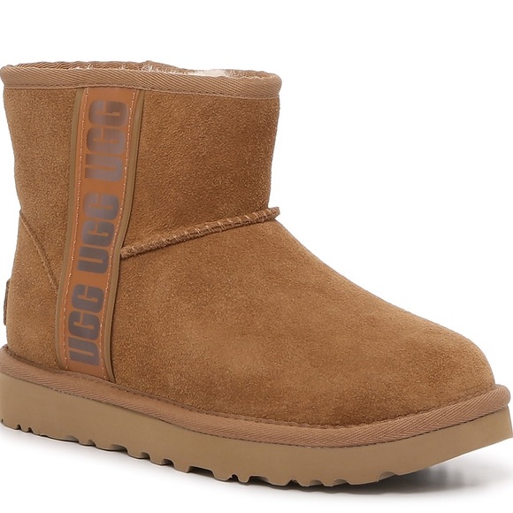 Uggs Womens - Picture 1 of 15